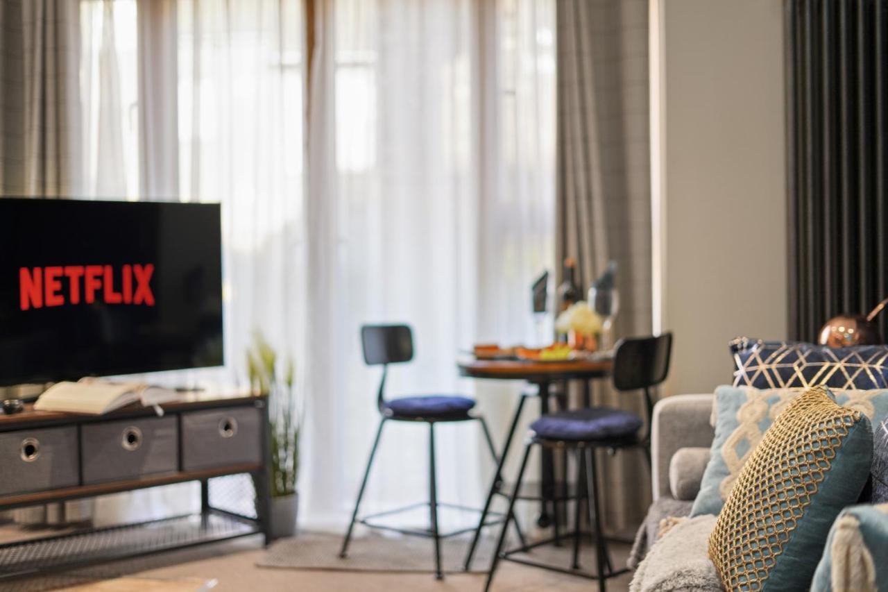 Super Funky Spire View Cottage - Free Gated Parking - Ultra Wifi Кентербері Екстер'єр фото
