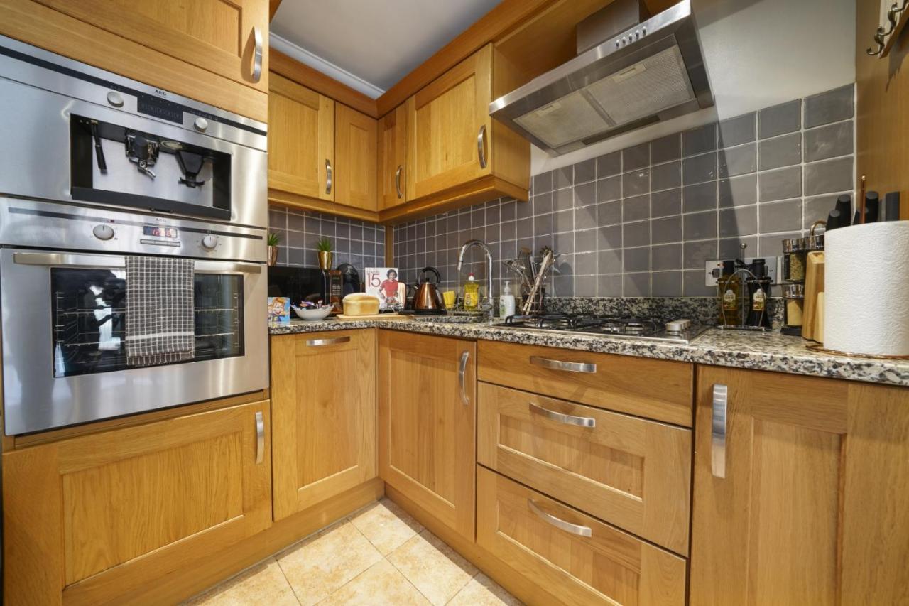 Super Funky Spire View Cottage - Free Gated Parking - Ultra Wifi Кентербері Екстер'єр фото